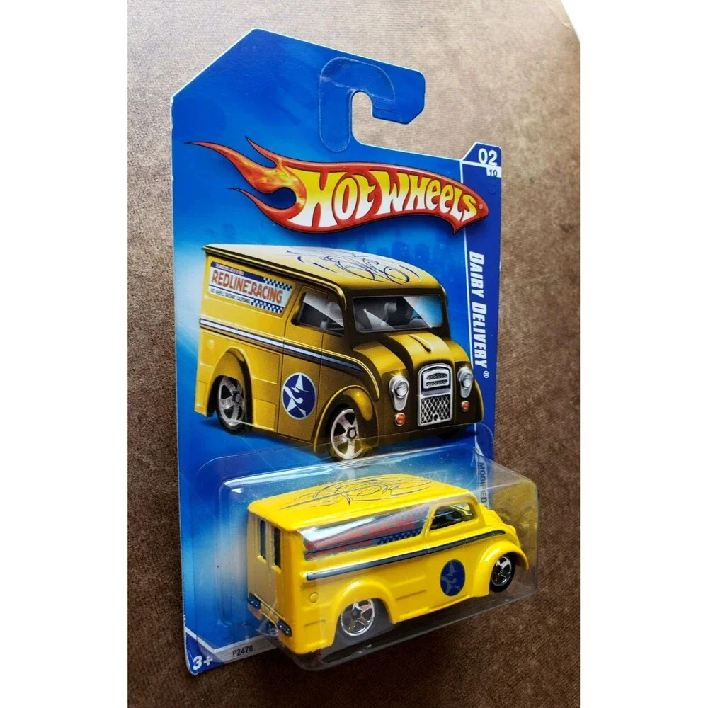 2009 Hot Wheels DAIRY DELIVERY Yellow MODIFIED RIDES SERIES #2/10 1:64 P2478 5SP